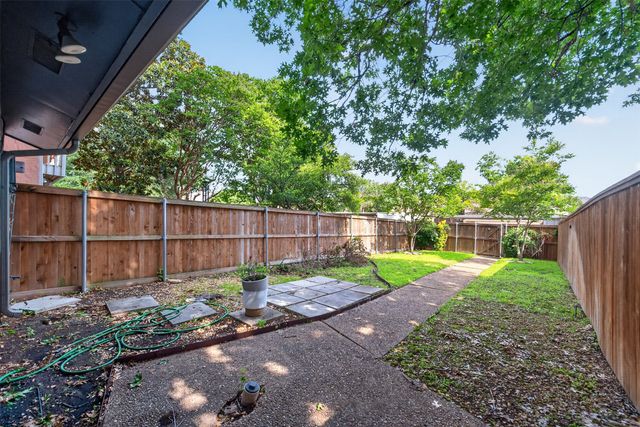 9145 Emberglow Lane, Dallas, TX 75243