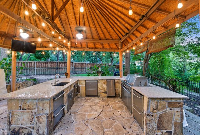 4300 Eaton Circle, Colleyville, TX 76034