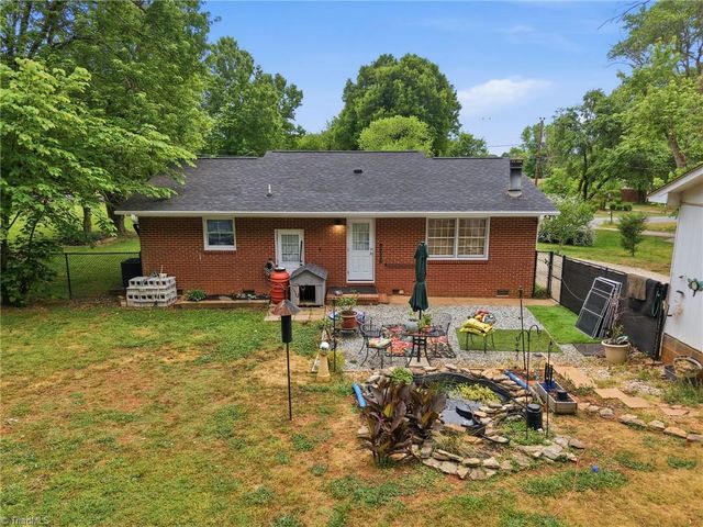 5710 Friendswood Drive, Greensboro, NC 27409