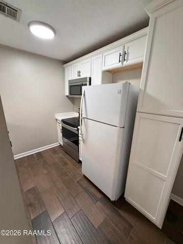 202 Long Plantation Boulevard F, Lafayette, LA 70508