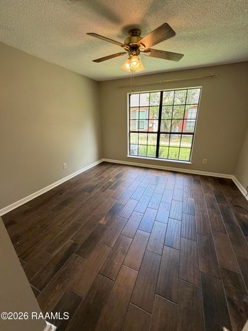 202 Long Plantation Boulevard F, Lafayette, LA 70508