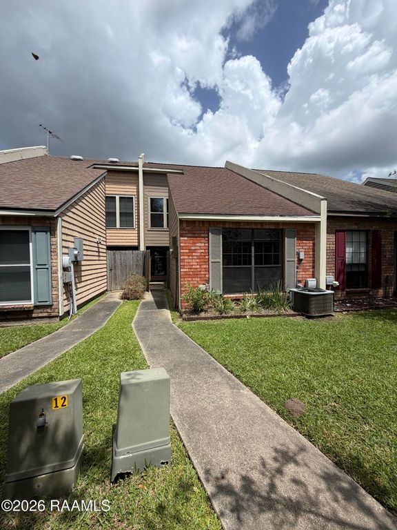202 Long Plantation Boulevard F, Lafayette, LA 70508