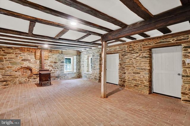 4025 CHERRY RUN RD, Glen Rock, PA 17327