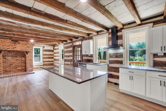 4025 CHERRY RUN RD, Glen Rock, PA 17327