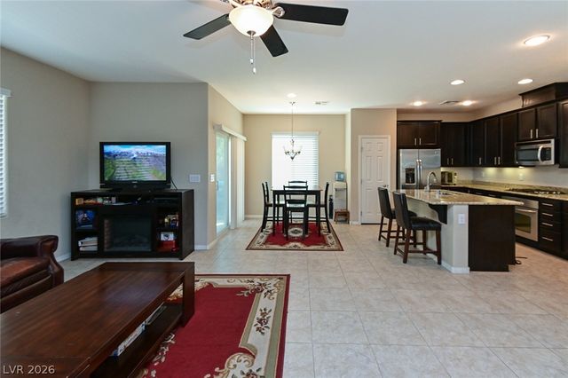 7494 Paces Mill Court, Las Vegas, NV 89113