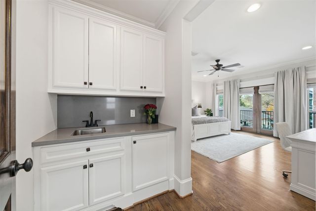 1418 Columbia Street, Houston, TX 77008