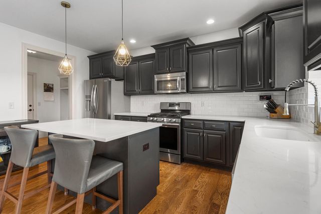 1208 White Oak Road, Mahomet, IL 61853