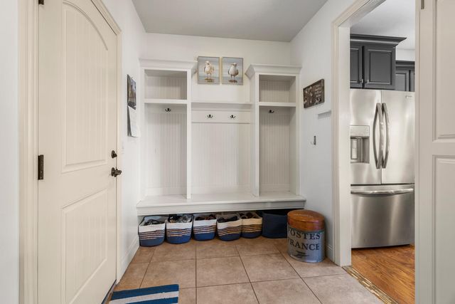 1208 White Oak Road, Mahomet, IL 61853