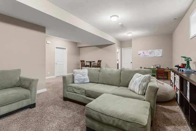 1208 White Oak Road, Mahomet, IL 61853