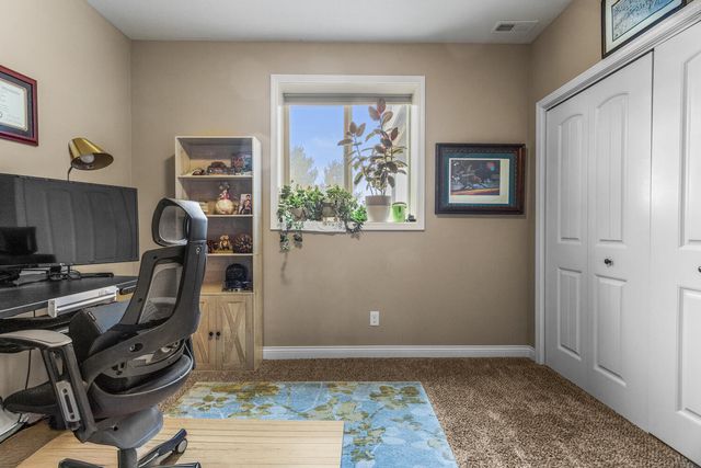 1208 White Oak Road, Mahomet, IL 61853