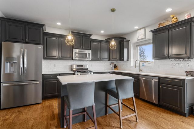 1208 White Oak Road, Mahomet, IL 61853