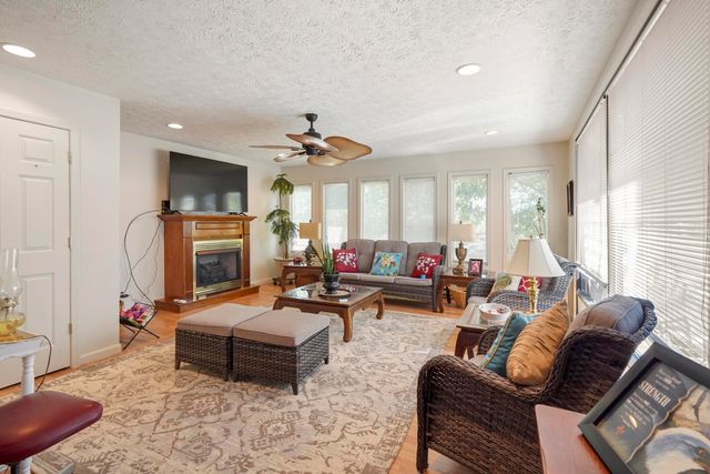 194 Cumberland Drive, Bronston, KY 42518