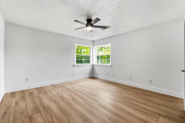 12632 Lake Vista Drive, Willis, TX 77318