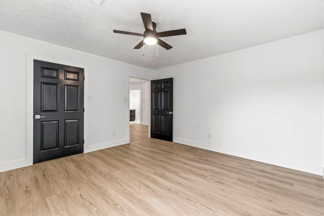 12632 Lake Vista Drive, Willis, TX 77318