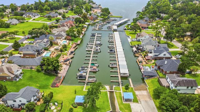 12632 Lake Vista Drive, Willis, TX 77318