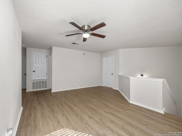 1073 Stone hollow, New Braunfels, TX 78130