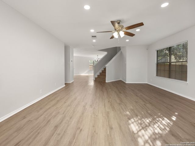 1073 Stone hollow, New Braunfels, TX 78130