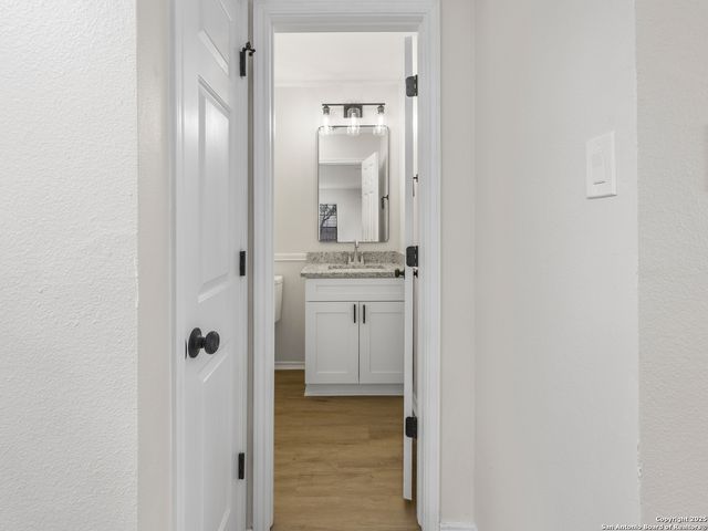 1073 Stone hollow, New Braunfels, TX 78130