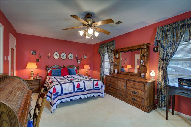 204 Garrett Avenue, East Tawakoni, TX 75472