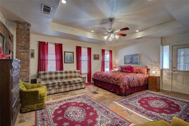 204 Garrett Avenue, East Tawakoni, TX 75472