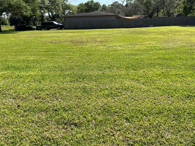 1000 Delmar, La Marque, TX 77591