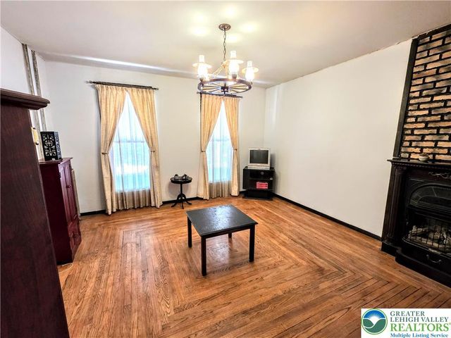 318 North 1ST Street, Lehighton Boro, PA 18235