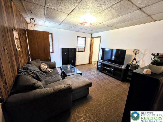 318 North 1ST Street, Lehighton Boro, PA 18235