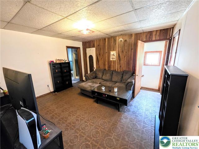 318 North 1ST Street, Lehighton Boro, PA 18235