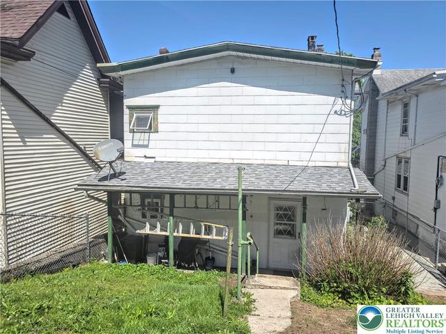318 North 1ST Street, Lehighton Boro, PA 18235