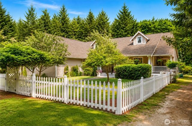 351 E Island Shores Road, Shelton, WA 98584
