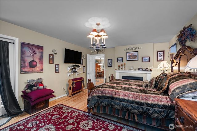 351 E Island Shores Road, Shelton, WA 98584