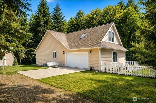 351 E Island Shores Road, Shelton, WA 98584