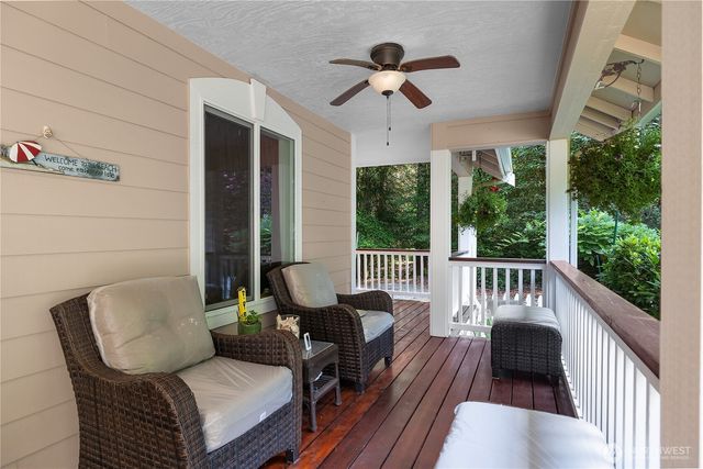 351 E Island Shores Road, Shelton, WA 98584