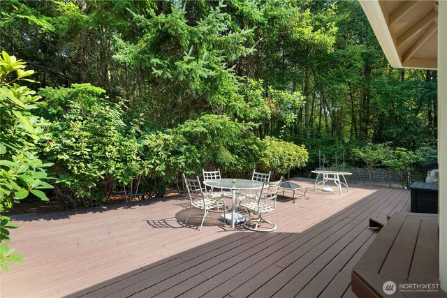 351 E Island Shores Road, Shelton, WA 98584