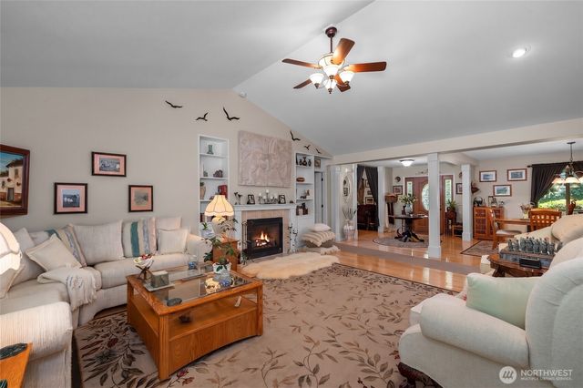 351 E Island Shores Road, Shelton, WA 98584