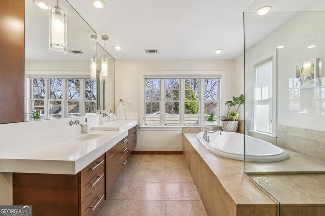 1248 Stillwood Drive NE, Atlanta, GA 30306