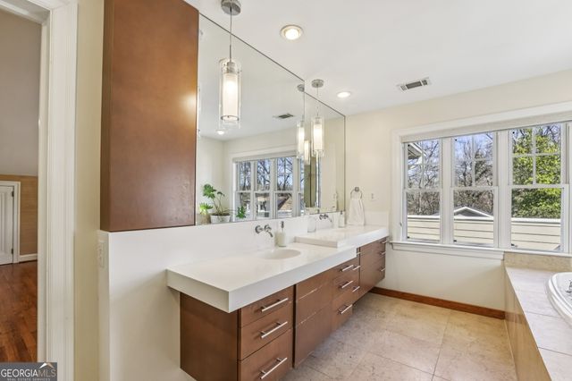 1248 Stillwood Drive NE, Atlanta, GA 30306