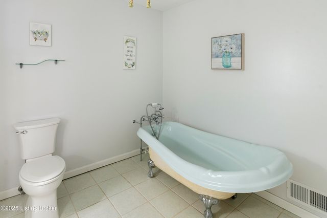 11717 Old Mitchell Hill Rd, Louisville, KY 40118