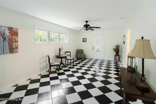 11717 Old Mitchell Hill Rd, Louisville, KY 40118