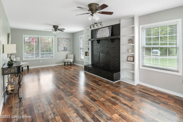 11717 Old Mitchell Hill Rd, Louisville, KY 40118