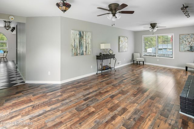 11717 Old Mitchell Hill Rd, Louisville, KY 40118