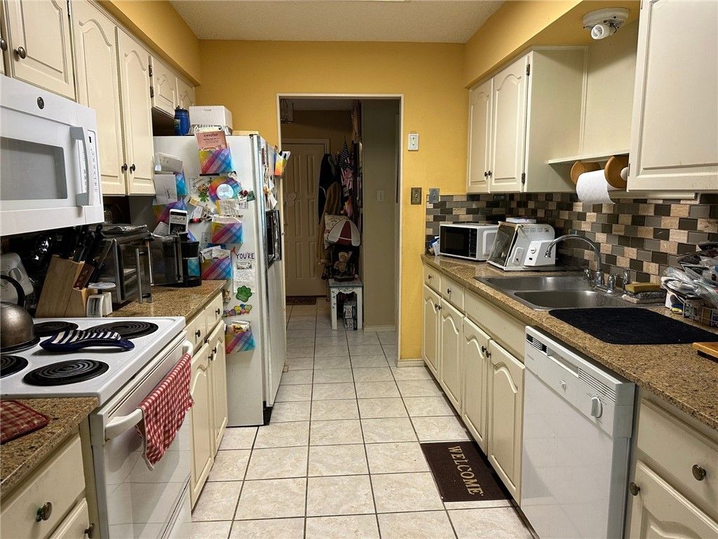 7322 Pepper Ridge, Corpus Christi, TX 78413 — photo 2