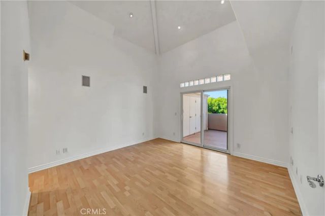 4477 Woodman Avenue 305, Sherman Oaks, CA 91423