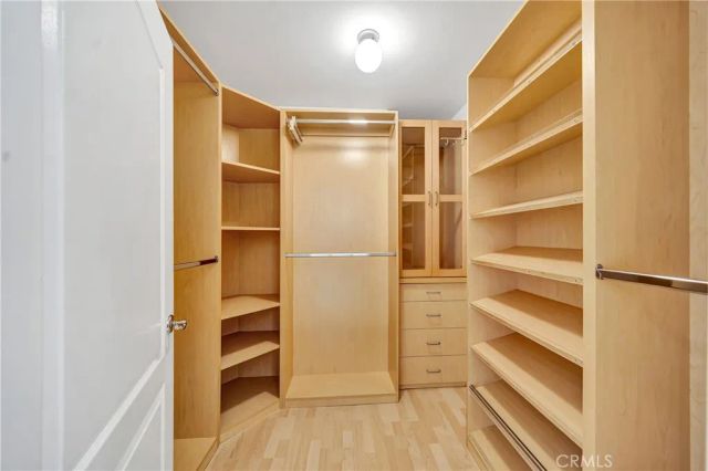 4477 Woodman Avenue 305, Sherman Oaks, CA 91423