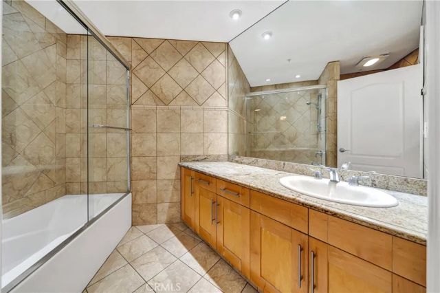 4477 Woodman Avenue 305, Sherman Oaks, CA 91423