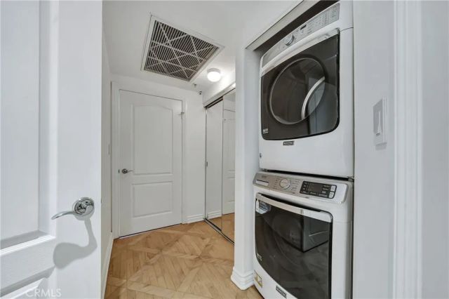 4477 Woodman Avenue 305, Sherman Oaks, CA 91423