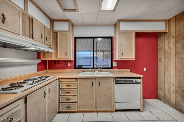 97 Sir George Drive, Las Vegas, NV 89110