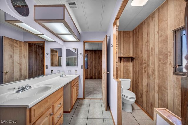 97 Sir George Drive, Las Vegas, NV 89110