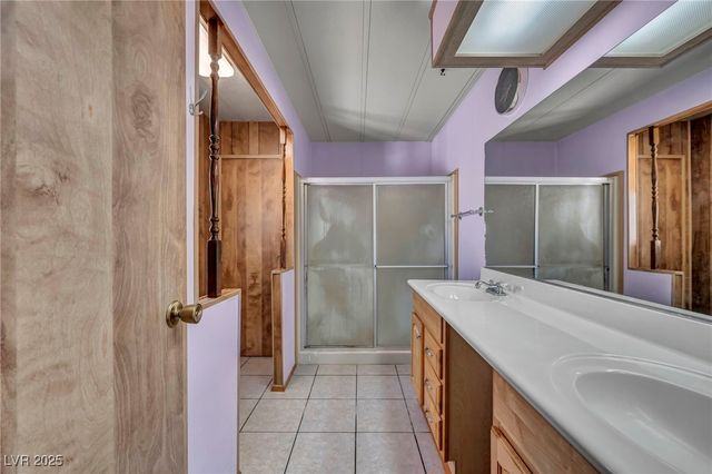 97 Sir George Drive, Las Vegas, NV 89110