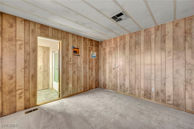 97 Sir George Drive, Las Vegas, NV 89110